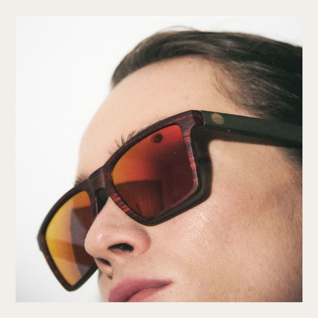 Lente Square Red